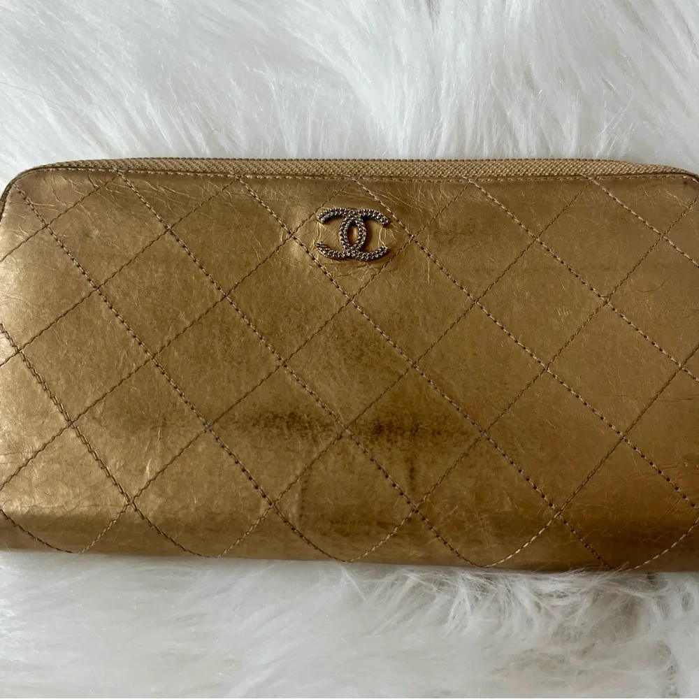 CHANEL Matelasse Gold Quilted Long Zip Around Wallet 31 Series